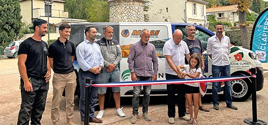 Clapiers inaugure son nouveau minibus municipal 