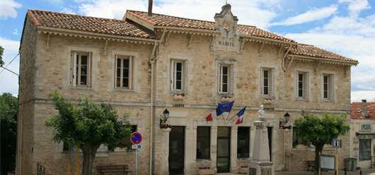 L'été, les horaires de l'accueil de la mairie sont modifiés